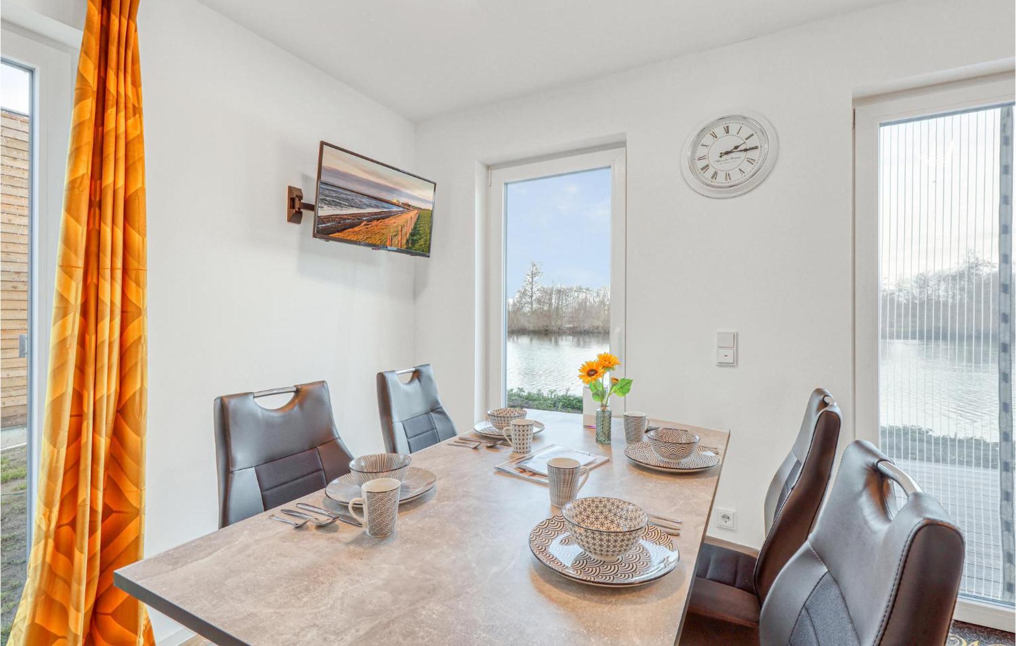 Nice Home In Tossens With Kitchen Exteriér fotografie